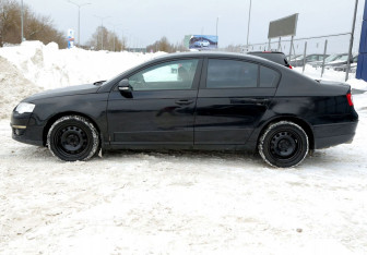 Подержанный автомобиль Volkswagen Passat Sedan 2006 года (8 фото)