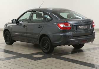 Подержанный автомобиль LADA (ВАЗ) Granta Liftback 2020 года (2 фото)