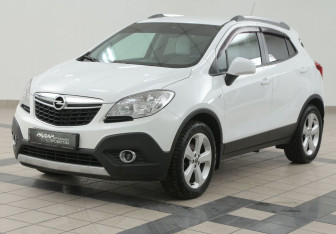 Подержанный автомобиль Opel Mokka 2013 года (8 фото)
