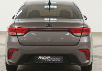 Подержанный автомобиль Kia Rio Sedan 2017 года (3 фото)