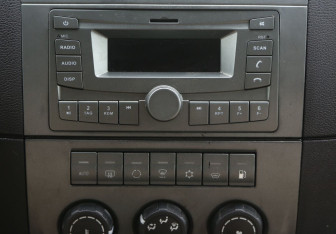 Подержанный автомобиль УАЗ Patriot 2016 года (13 фото)