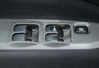 Подержанный автомобиль Mitsubishi Lancer Sedan 2006 года (17 фото)