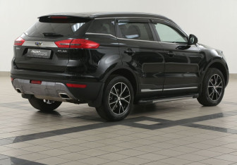 Подержанный автомобиль Geely Atlas 2021 года (4 фото)