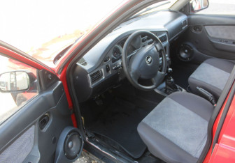 Подержанный автомобиль Daewoo Nexia Sedan 2010 года (14 фото)