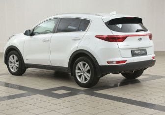 Подержанный автомобиль Kia Sportage 2016 года (2 фото)