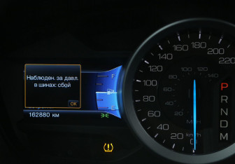 Подержанный автомобиль Ford Explorer 2015 года (20 фото)