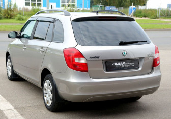 Подержанный автомобиль Skoda Fabia Wagon 2011 года (4 фото)