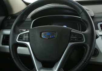 Подержанный автомобиль Geely Atlas 2021 года (16 фото)