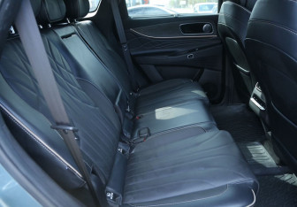 Подержанный автомобиль Jaecoo J8 2024 года (11 фото)