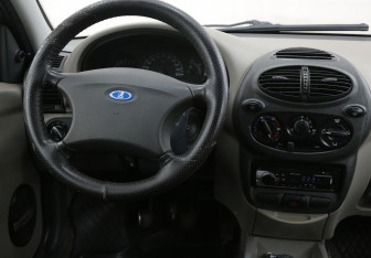 Подержанный автомобиль LADA (ВАЗ) Kalina Hatchback 2009 года (14 фото)