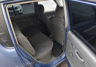 Подержанный автомобиль Hyundai Atos 2002 года (10 фото)