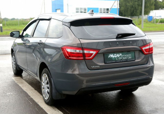 Подержанный автомобиль LADA (ВАЗ) Vesta Wagon 2021 года (4 фото)