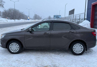 Подержанный автомобиль LADA (ВАЗ) Vesta Sedan 2017 года (3 фото)