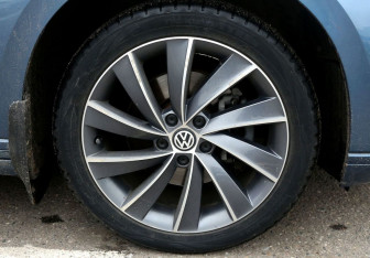 Подержанный автомобиль Volkswagen Passat Sedan 2015 года (11 фото)