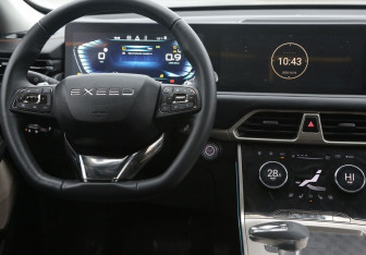 Подержанный автомобиль Exeed TXL 2023 года (14 фото)