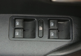 Подержанный автомобиль Volkswagen Polo Sedan 2016 года (17 фото)