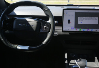 Подержанный автомобиль Jetour Dashing 2023 года (14 фото)