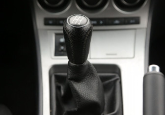 Подержанный автомобиль Mazda 3 Hatchback 2009 года (13 фото)