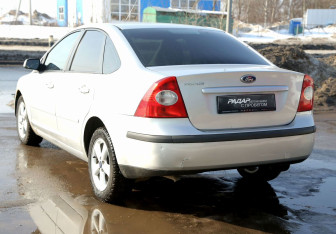 Подержанный автомобиль Ford Focus Sedan 2007 года (4 фото)