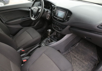 Подержанный автомобиль LADA (ВАЗ) Vesta Sedan 2016 года (9 фото)