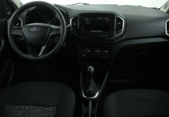 Подержанный автомобиль LADA (ВАЗ) XRAY 2019 года (12 фото)