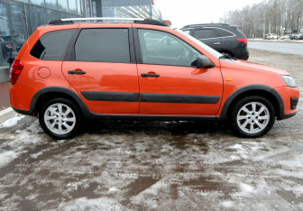 Подержанный автомобиль LADA (ВАЗ) Kalina Wagon 2016 года (7 фото)