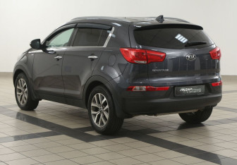 Подержанный автомобиль Kia Sportage 2015 года (2 фото)