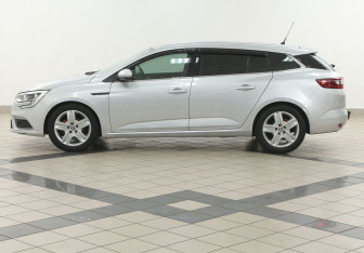 Подержанный автомобиль Renault Megane Wagon 2019 года (7 фото)