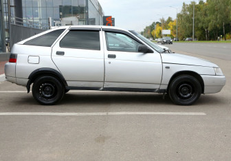 Подержанный автомобиль LADA (ВАЗ) 2112 2003 года (7 фото)