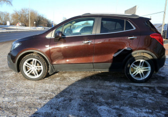 Подержанный автомобиль Opel Mokka 2013 года (8 фото)