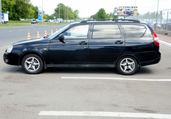 Подержанный автомобиль LADA (ВАЗ) Priora Wagon 2010 года (8 фото)