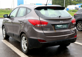 Подержанный автомобиль Hyundai ix35 2013 года (4 фото)