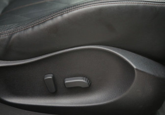 Подержанный автомобиль Infiniti FX 2012 года (12 фото)