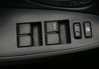 Подержанный автомобиль Toyota RAV4 2011 года (18 фото)