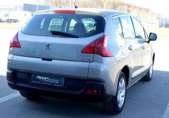 Подержанный автомобиль Peugeot 3008 2011 года (6 фото)