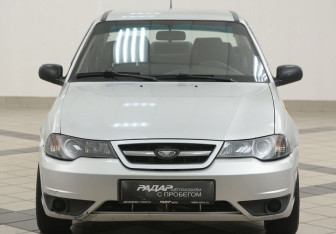 Подержанный автомобиль Daewoo Nexia Sedan 2010 года (6 фото)