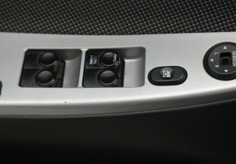 Подержанный автомобиль Hyundai Solaris Sedan 2011 года (17 фото)