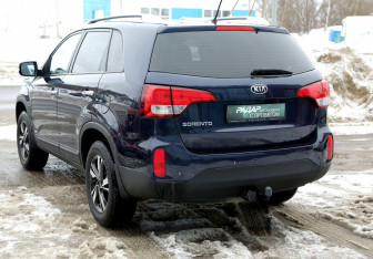 Подержанный автомобиль Kia Sorento 2014 года (4 фото)