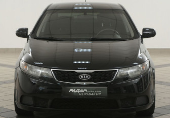 Подержанный автомобиль Kia Cerato Sedan 2010 года (6 фото)