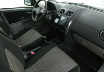 Подержанный автомобиль Suzuki SX4 Hatchback 2012 года (9 фото)