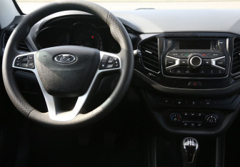 Подержанный автомобиль LADA (ВАЗ) Vesta Sedan 2018 года (14 фото)