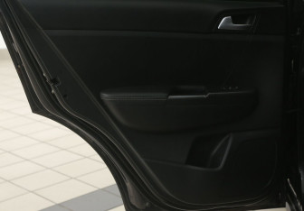 Подержанный автомобиль Kia Sportage 2017 года (20 фото)