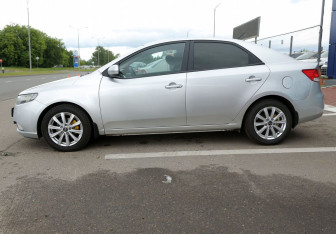 Подержанный автомобиль Kia Cerato Sedan 2011 года (8 фото)