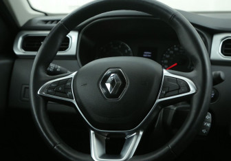 Подержанный автомобиль Renault Arkana 2020 года (16 фото)