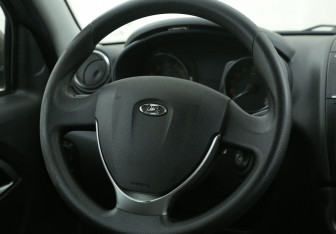 Подержанный автомобиль LADA (ВАЗ) Granta Hatchback 2020 года (16 фото)