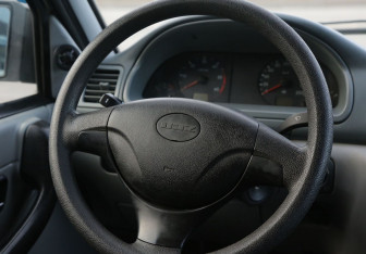 Подержанный автомобиль УАЗ Patriot 2010 года (15 фото)