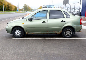 Подержанный автомобиль LADA (ВАЗ) Kalina Sedan 2010 года (8 фото)