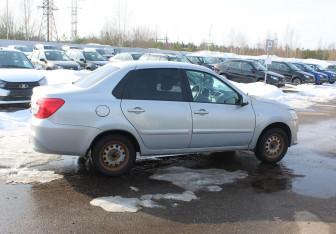 Подержанный автомобиль Datsun on-DO 2015 года (8 фото)