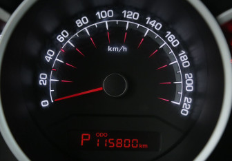 Подержанный автомобиль Kia Venga 2013 года (18 фото)