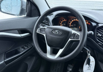 Подержанный автомобиль LADA (ВАЗ) Vesta Wagon 2019 года (14 фото)